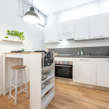 A Due Passi Dal Centro Apartment Cagliari