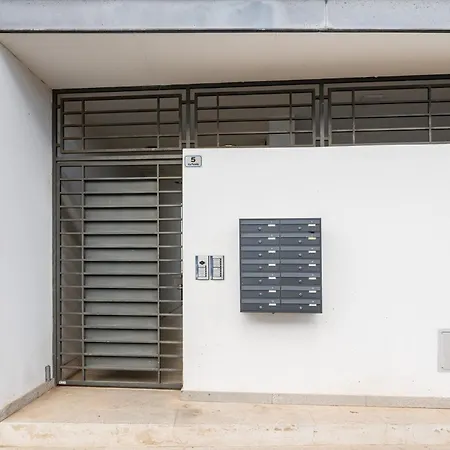 A Due Passi Dal Centro Apartment *