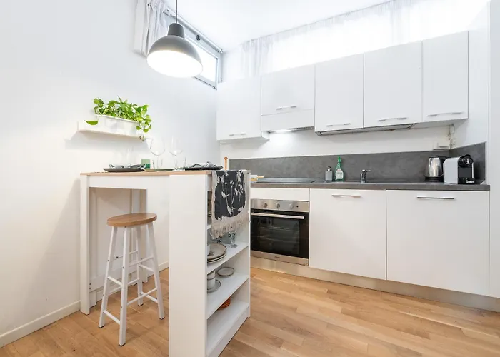 A Due Passi Dal Centro *